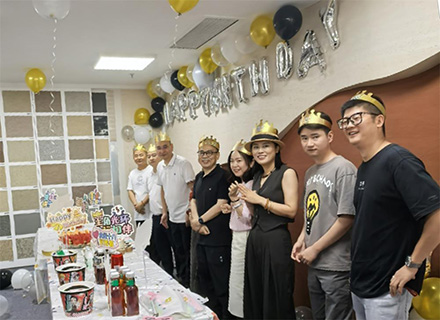 炽夏温情  岁岁同行 —— 凯发娱乐旗舰7、8月份集体生日会